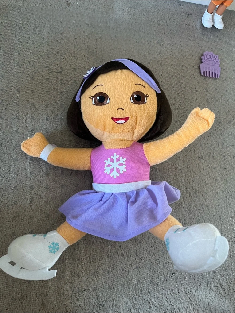 Dora the Explorer Purple Snowflake Plush Doll & Mini Doll Set